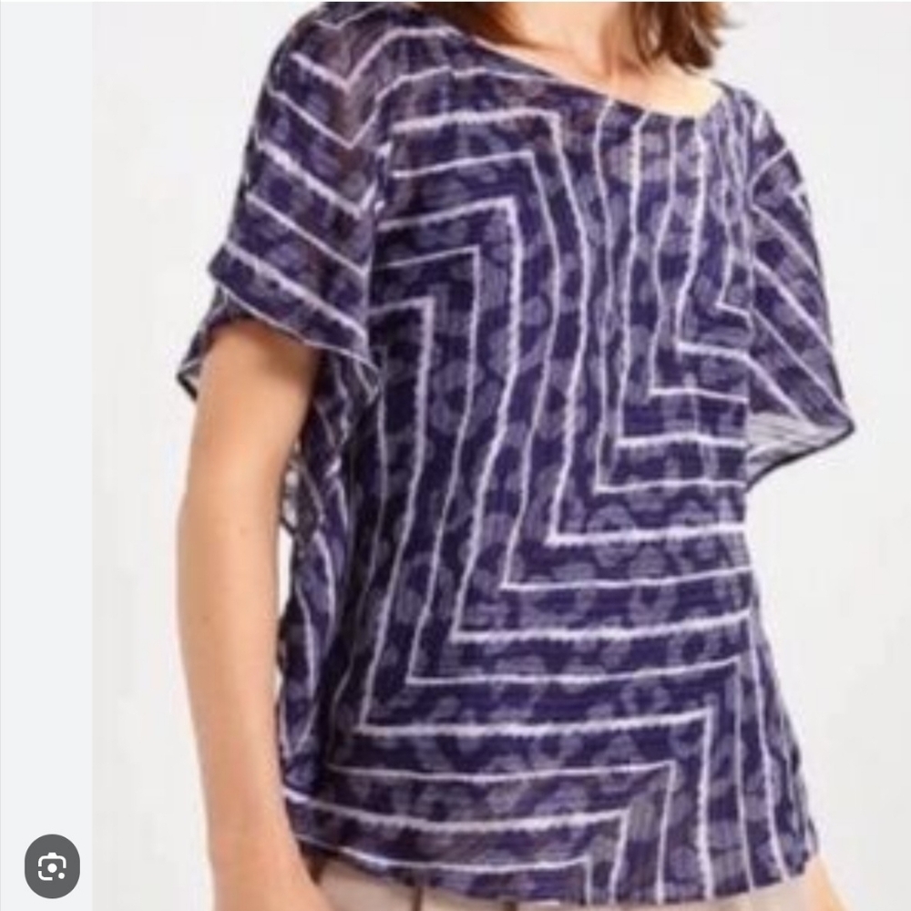 Banana Republic Animal Print Split Flutter Sleeve Blouse Size M